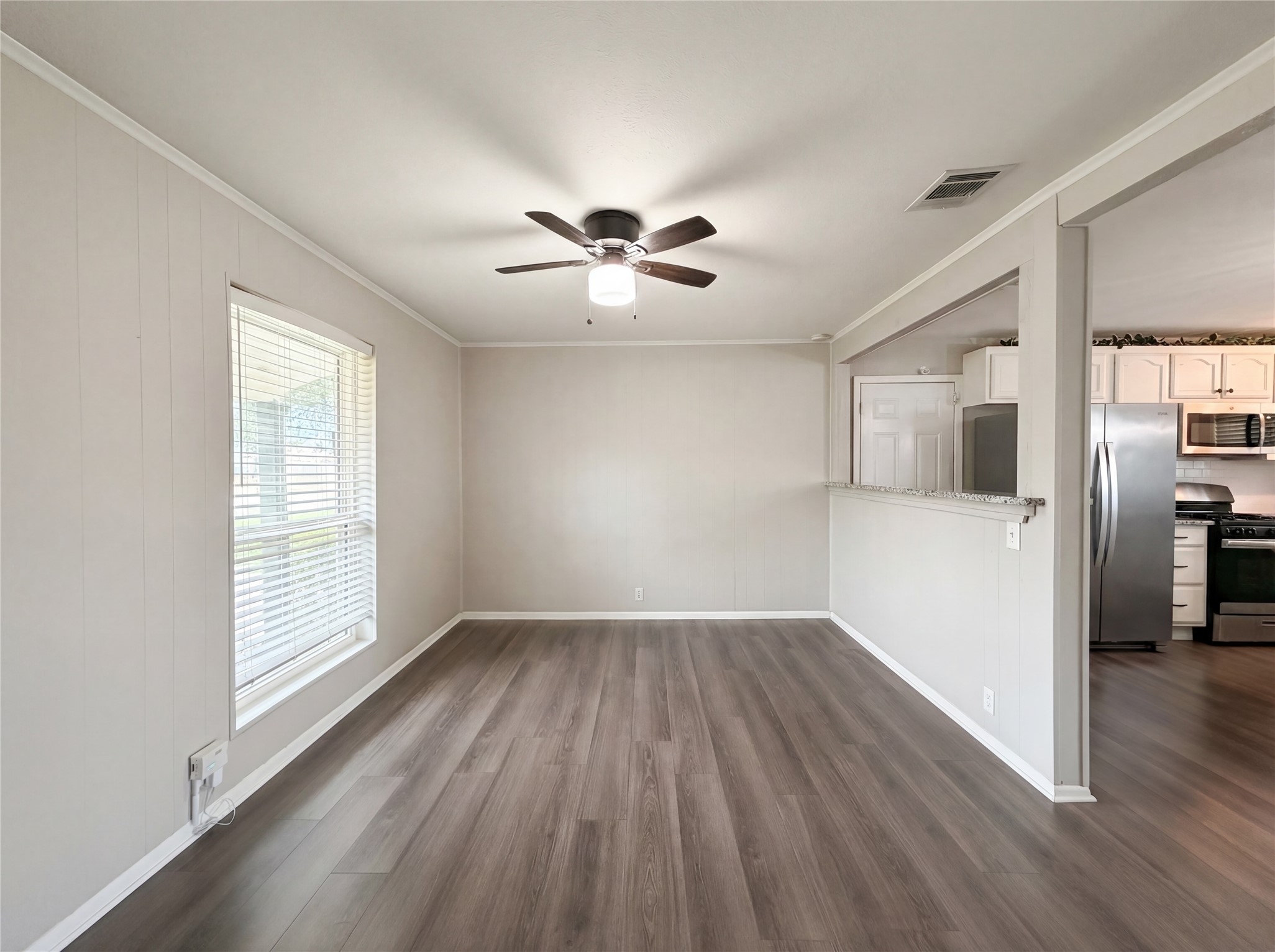 208 Summercrest Boulevard Burleson TX 76028