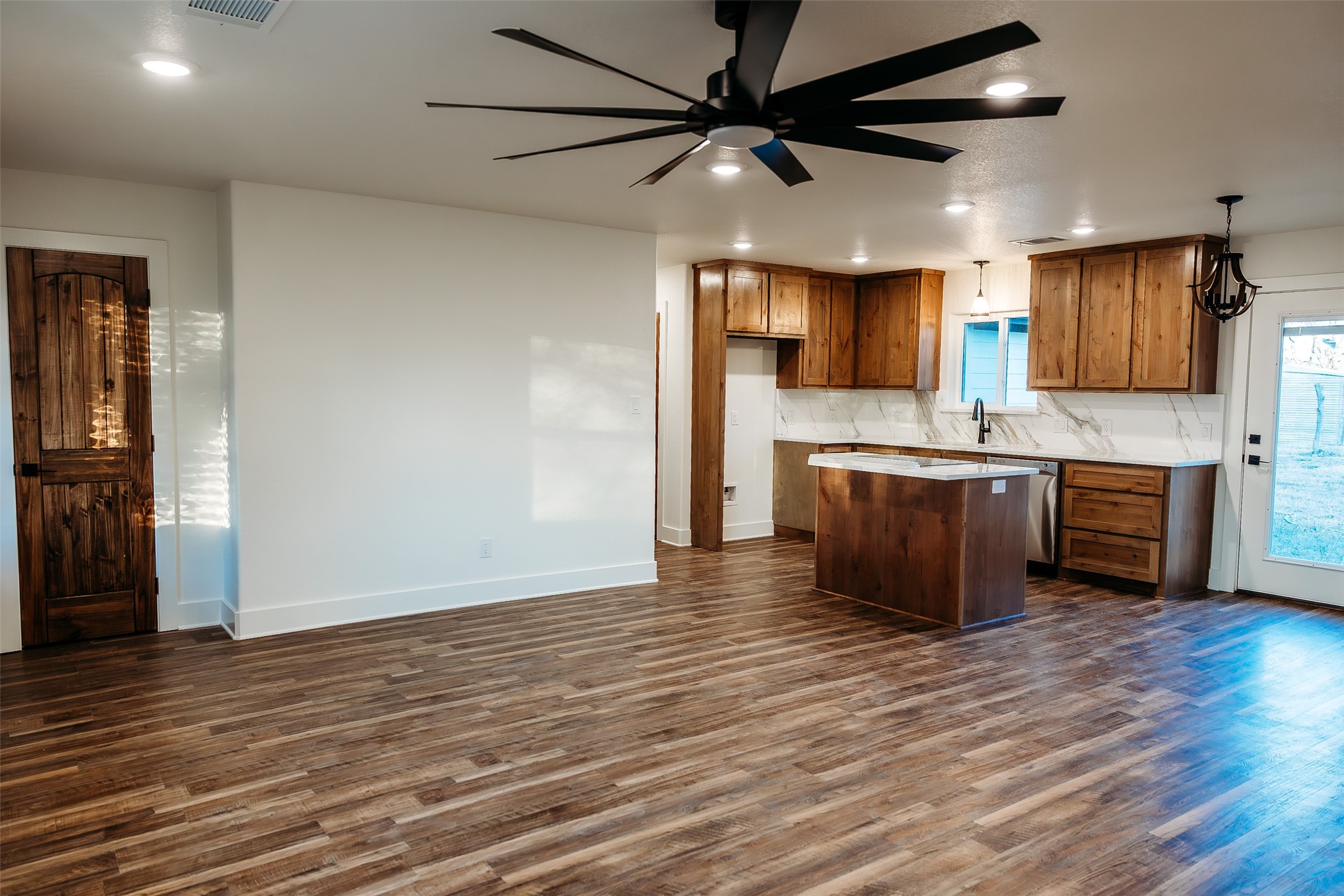 103 Main Street Windom TX 75492
