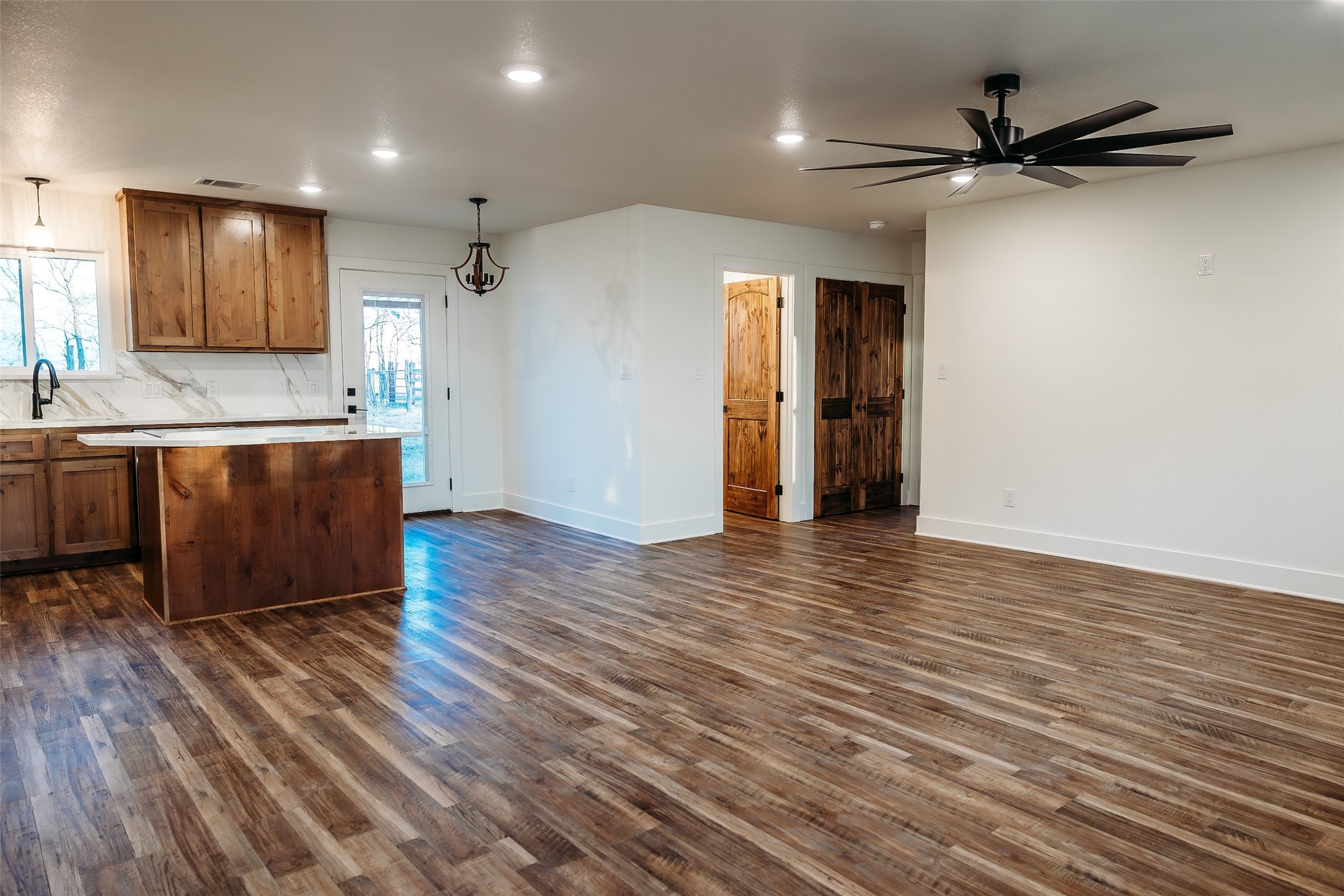 103 Main Street Windom TX 75492