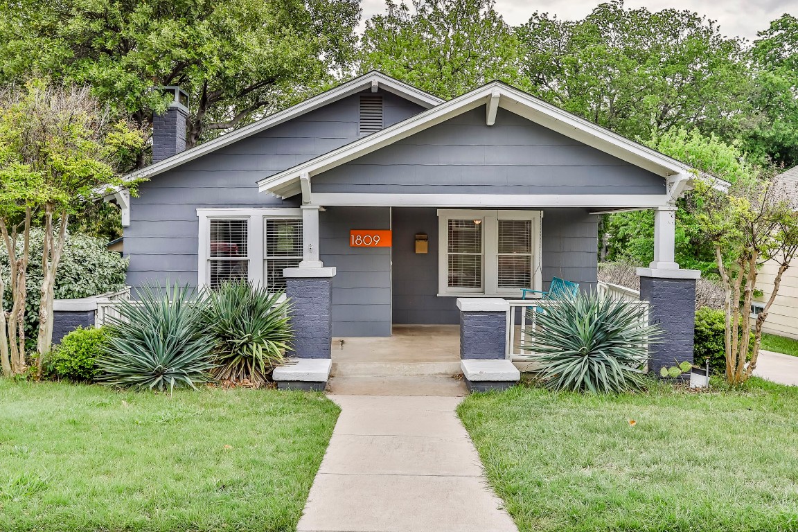 1809 Belle Place Fort Worth TX 76107