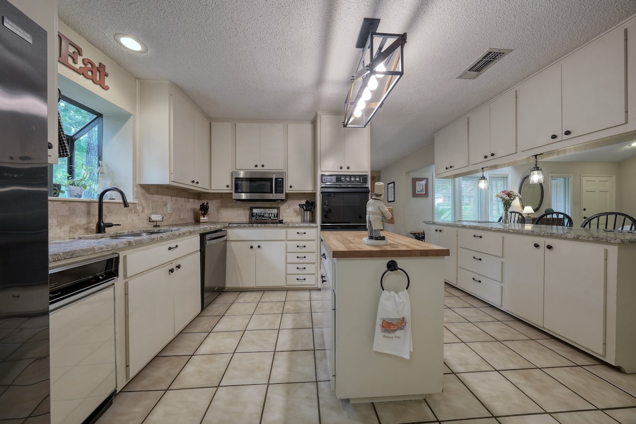 1649 Morningside Trail Hideaway TX 75771