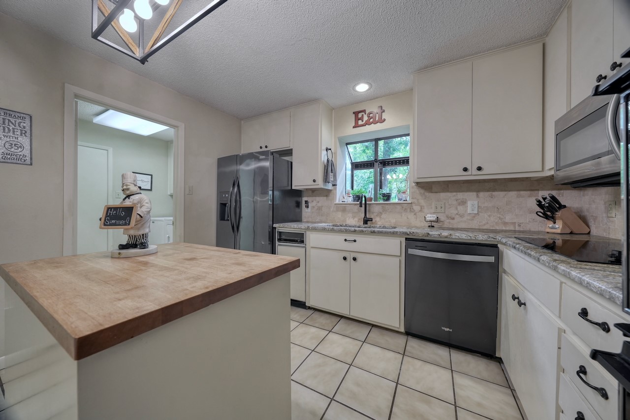 1649 Morningside Trail Hideaway TX 75771