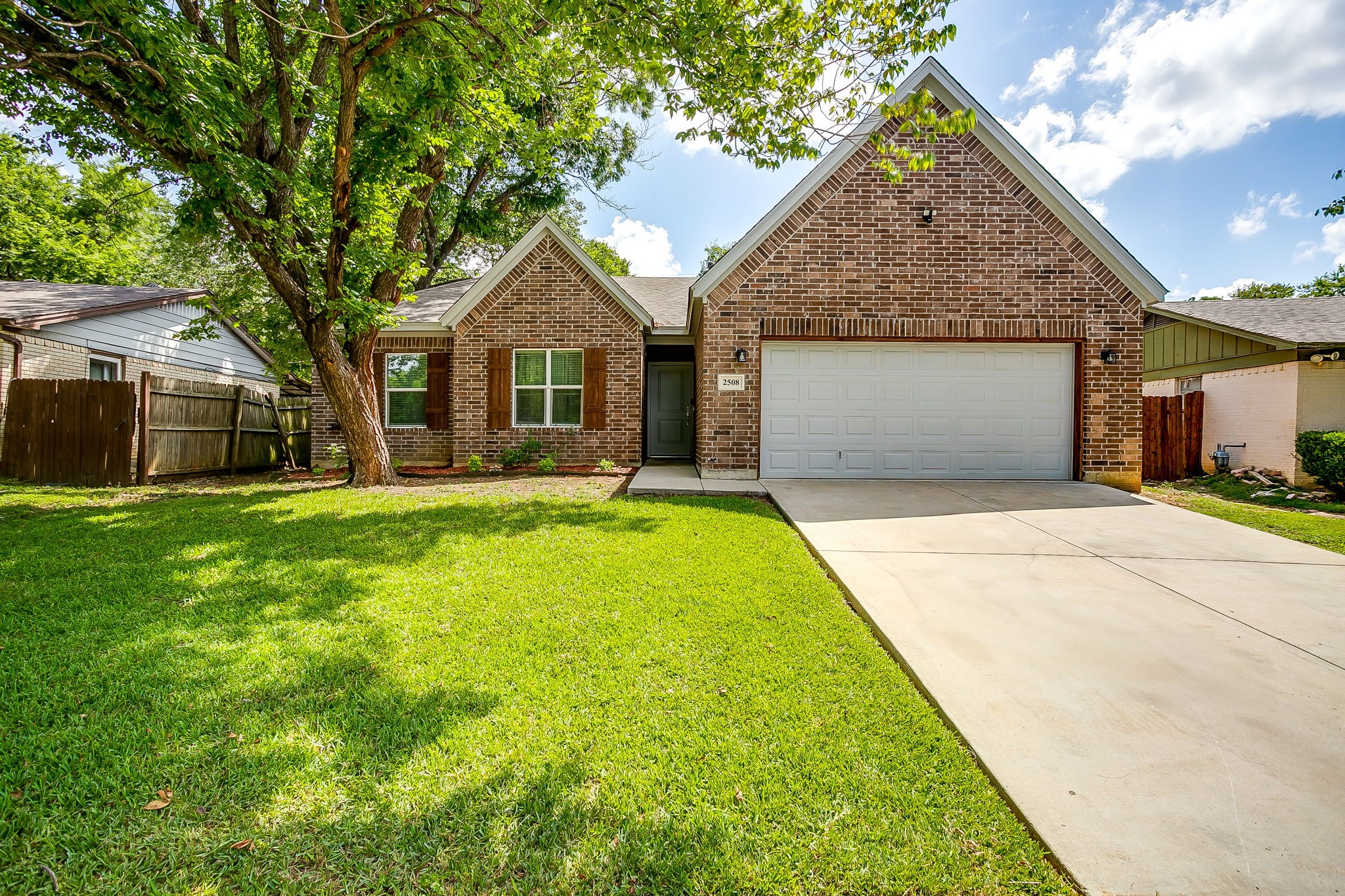 2508 Plaza Street Arlington TX 76010