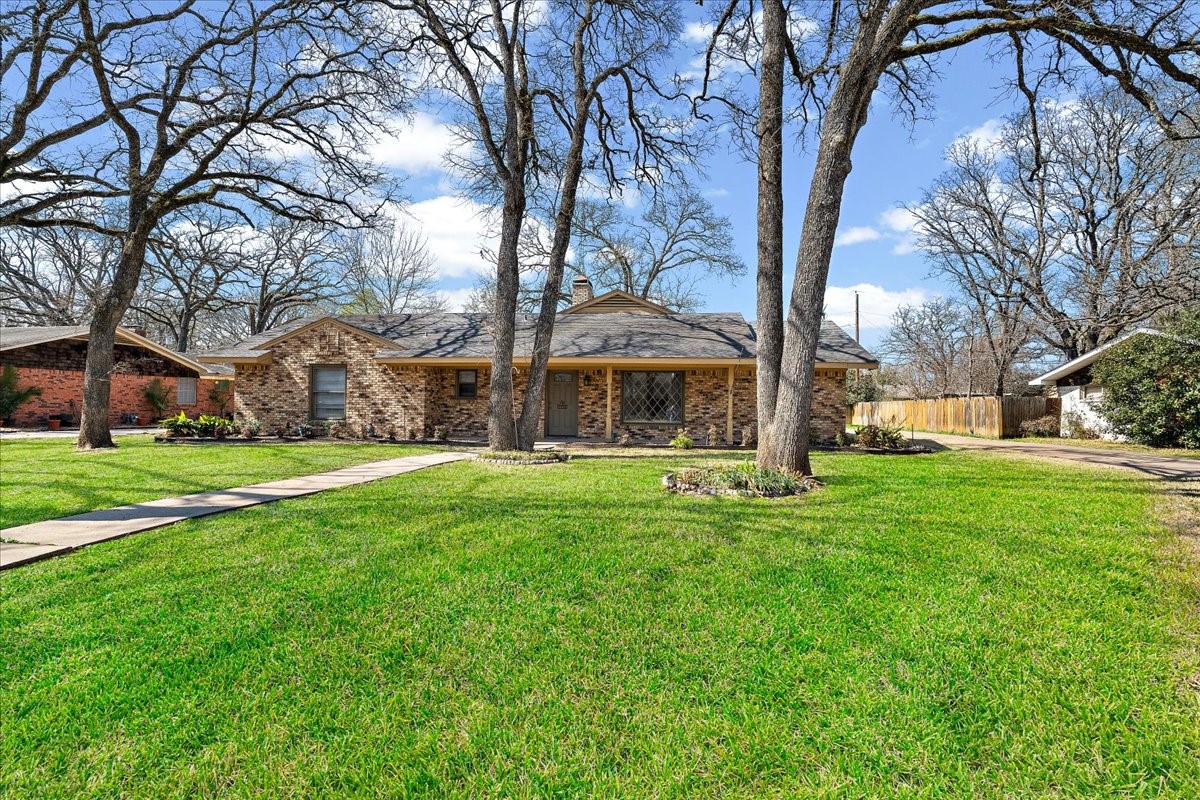 2110 Dartmouth Lane Corsicana TX 75110