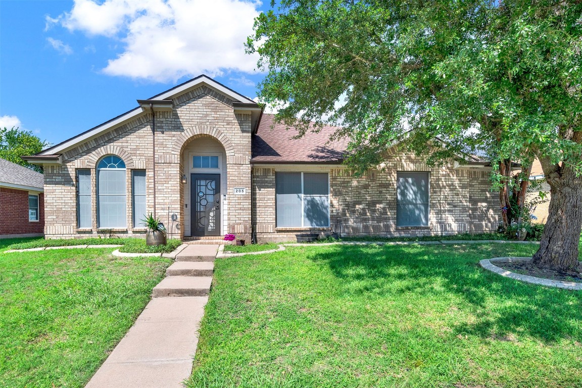 205 Buffalo Creek Drive Desoto TX 75115