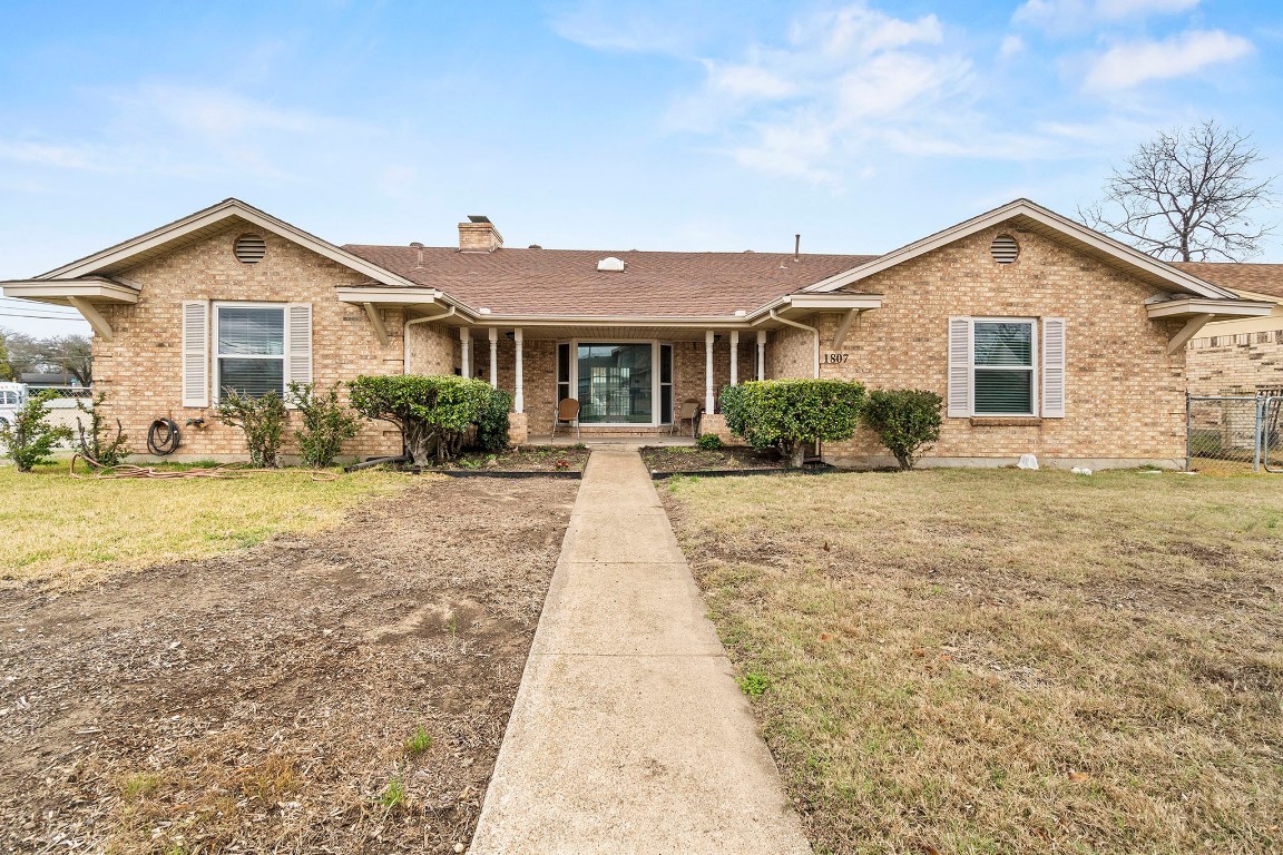 1807 Wonderlight Lane Dallas TX 75228