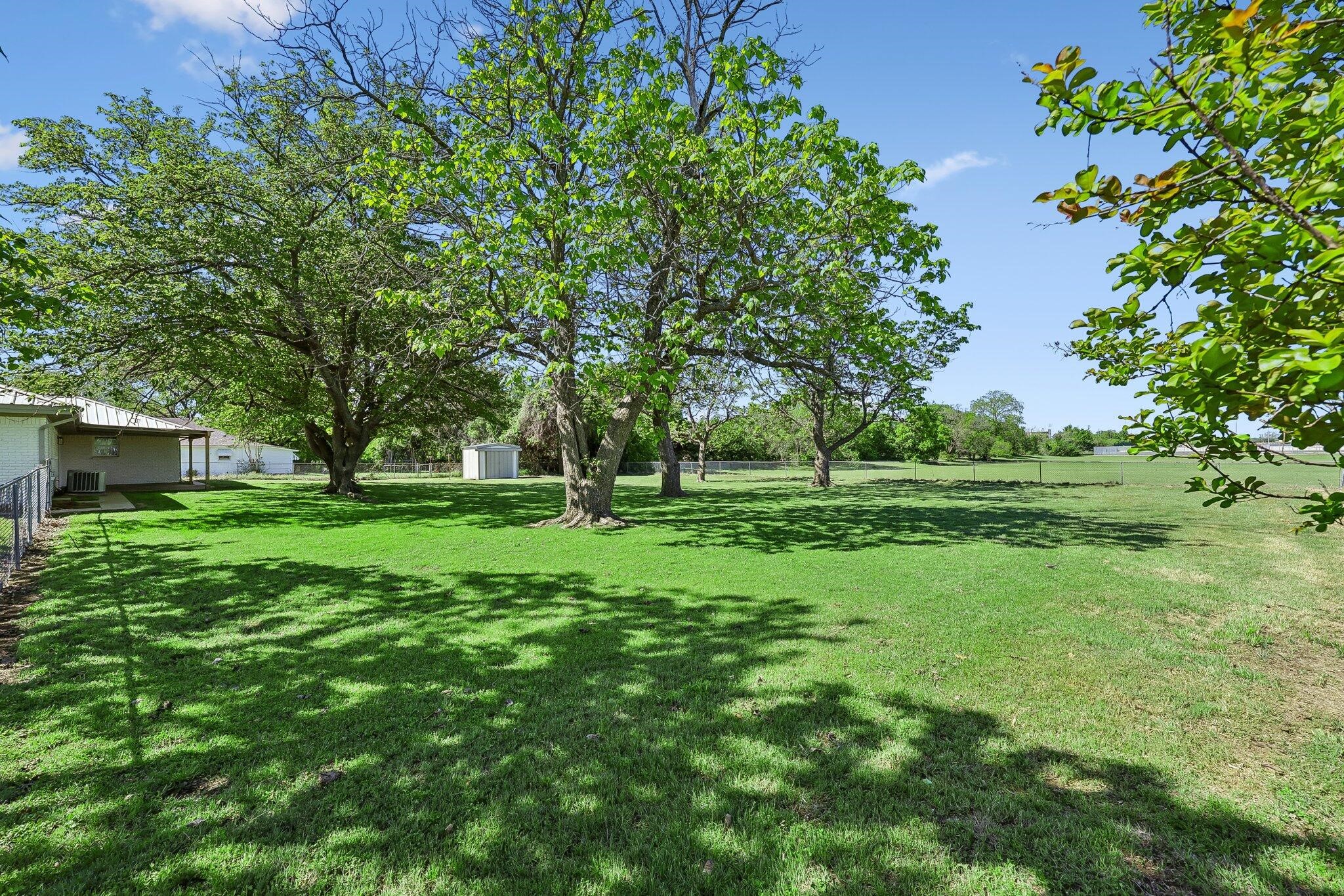 913 N Main Street Springtown TX 76082