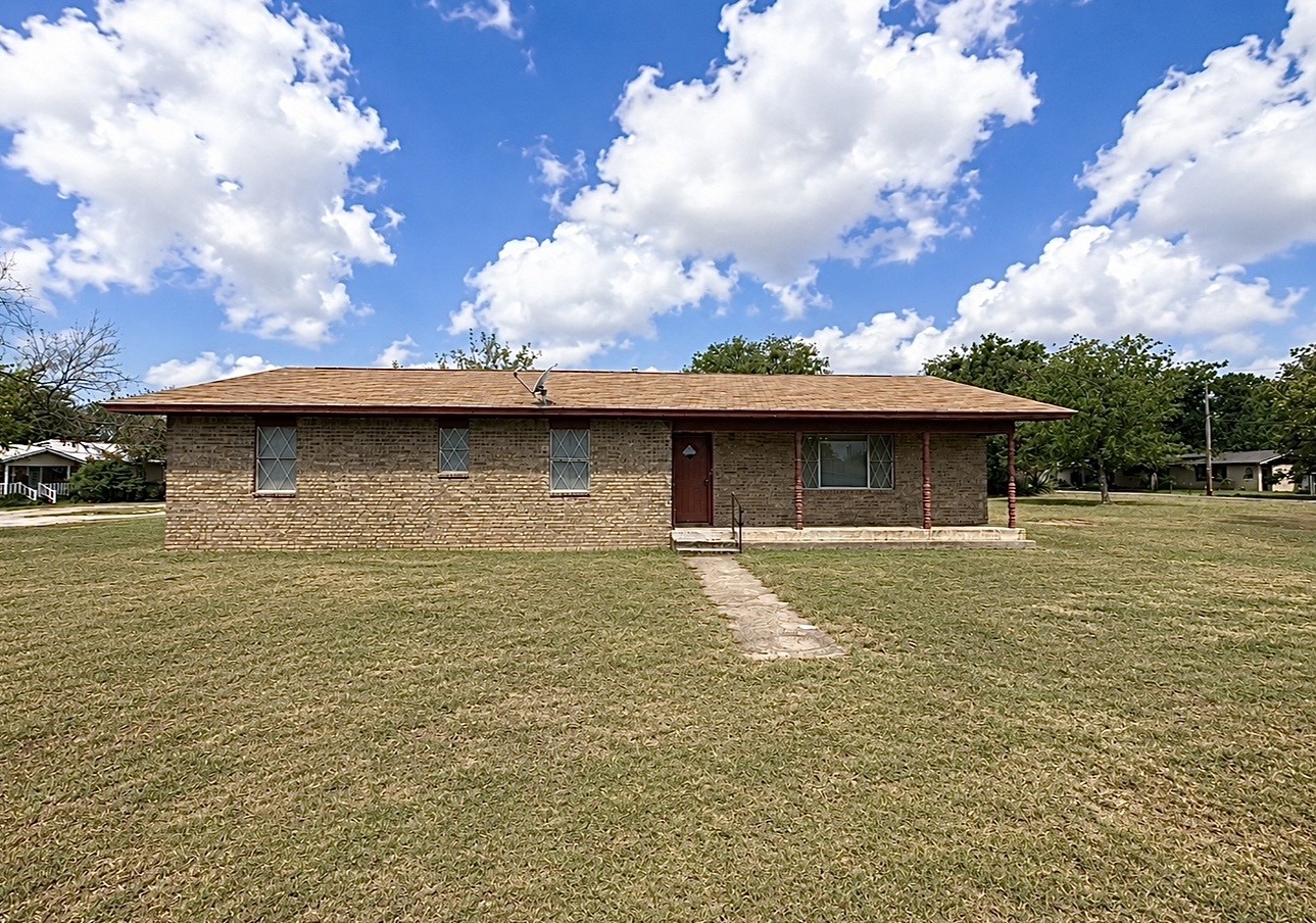 308 N Cotton Belt Avenue Gustine TX 76455