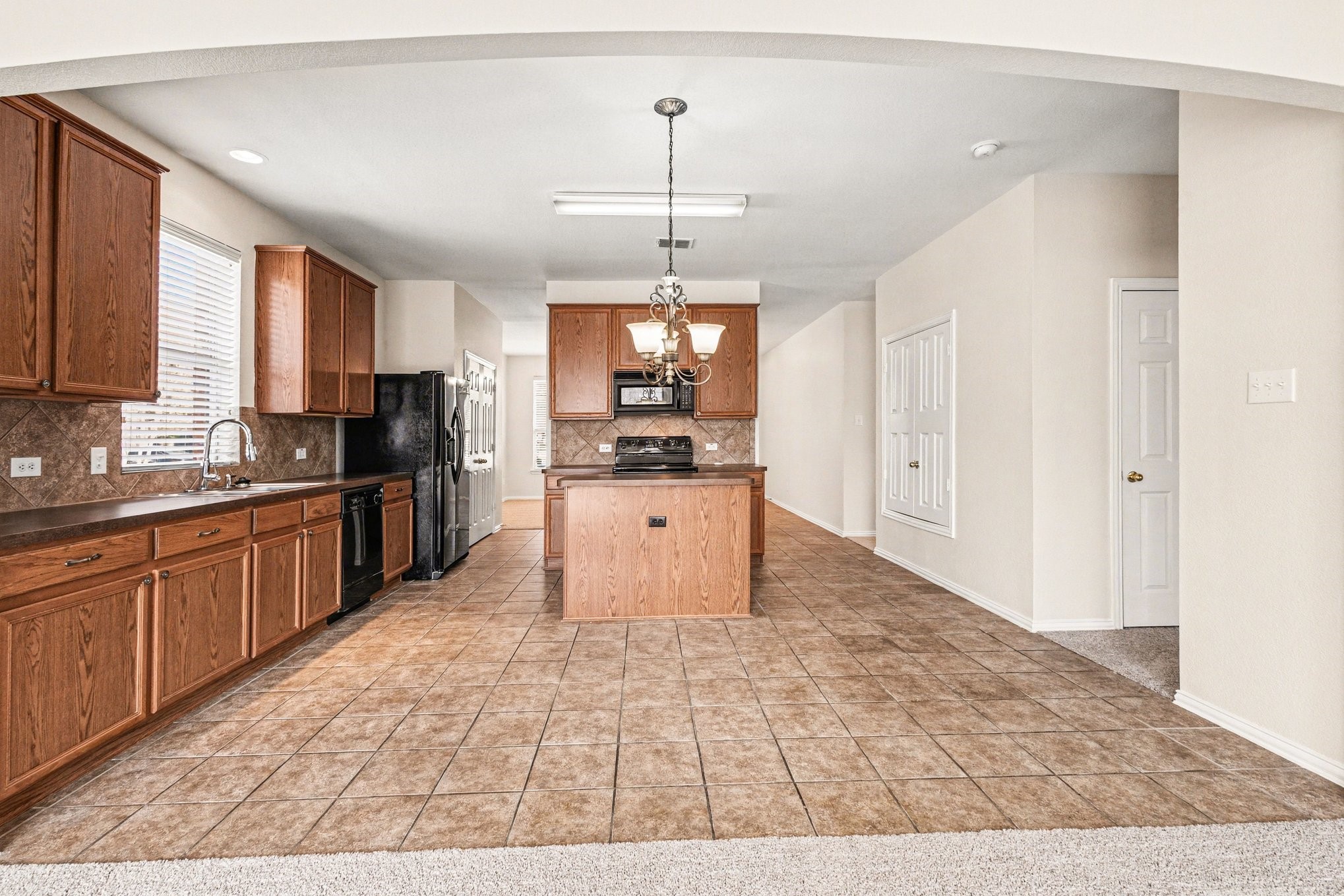 713 Dickerson Lane Mansfield TX 76063