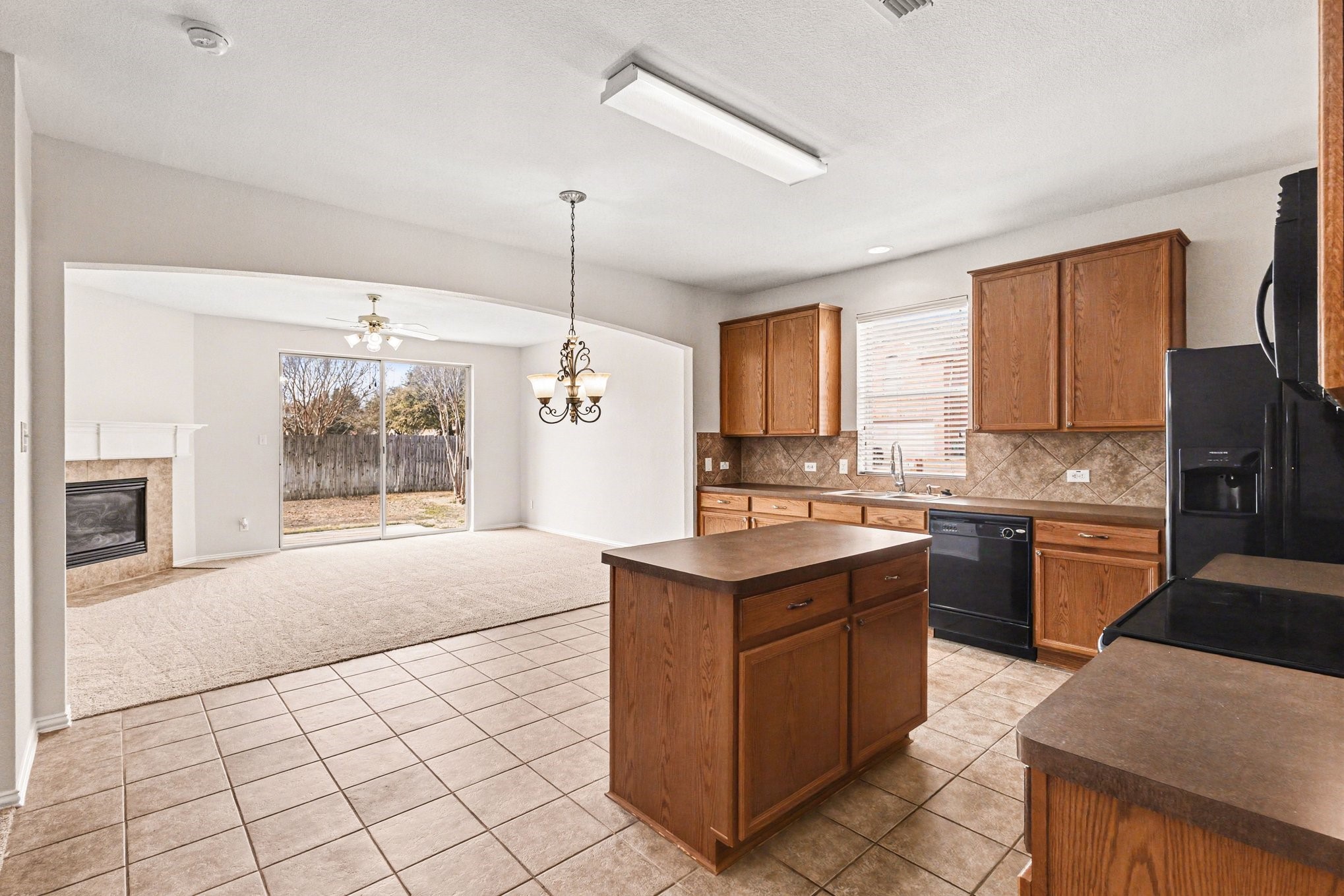 713 Dickerson Lane Mansfield TX 76063