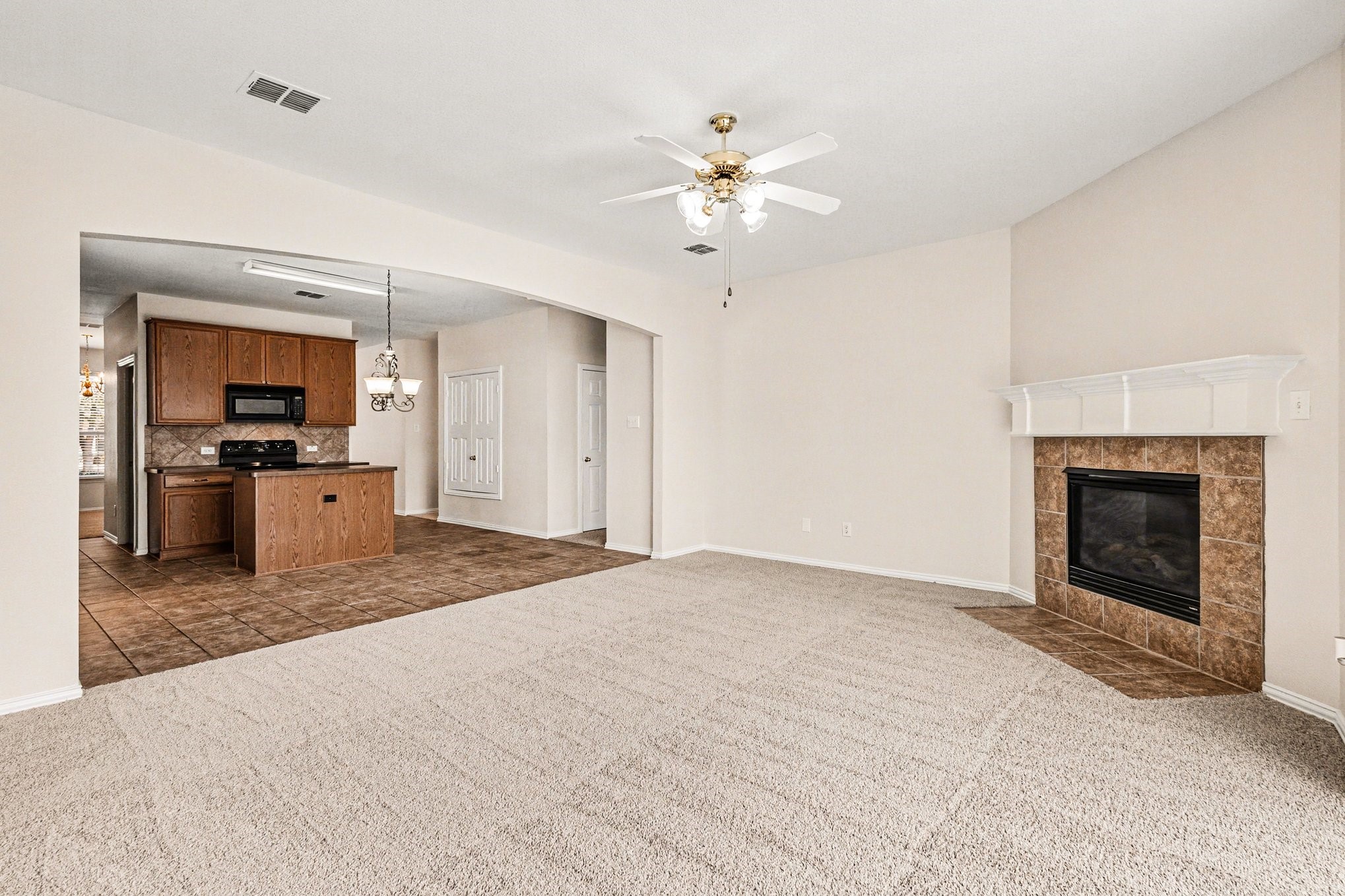 713 Dickerson Lane Mansfield TX 76063