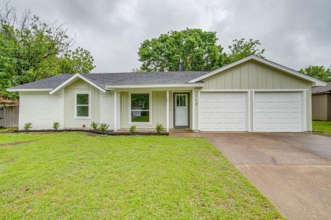 713 Vaughn Drive Burleson TX 76028