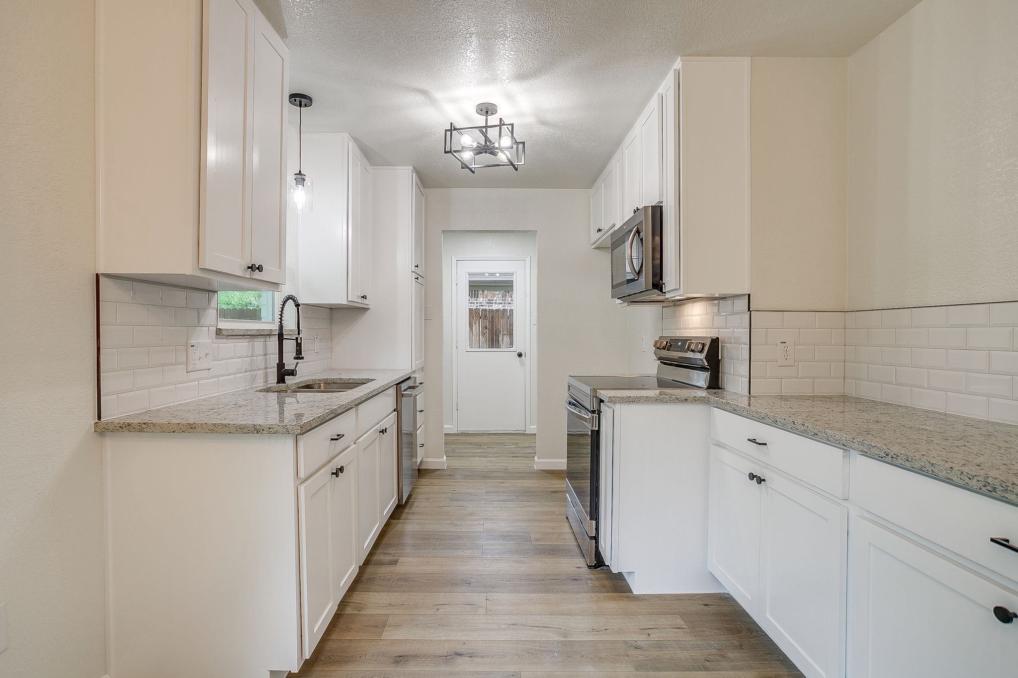 713 Vaughn Drive Burleson TX 76028