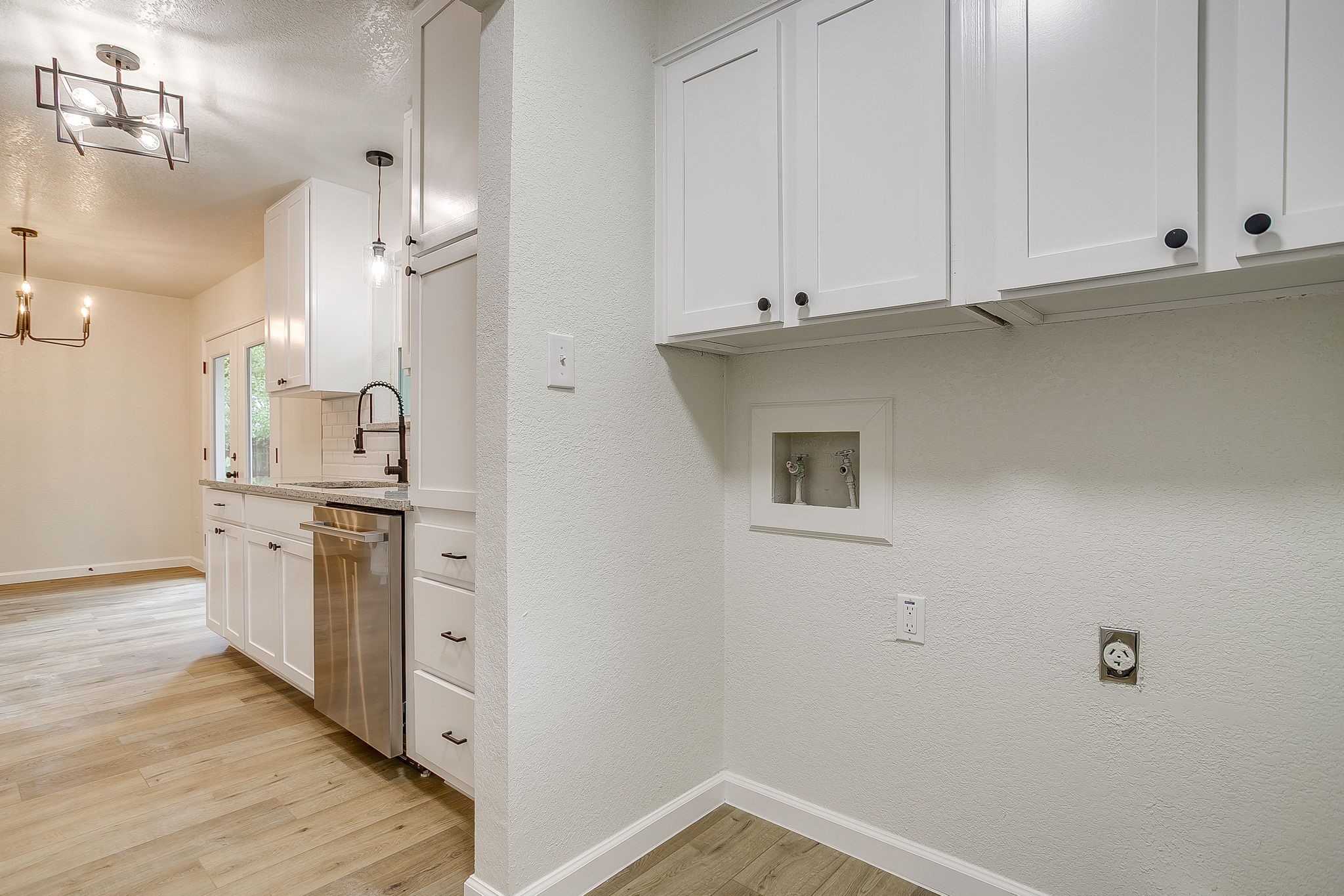 713 Vaughn Drive Burleson TX 76028