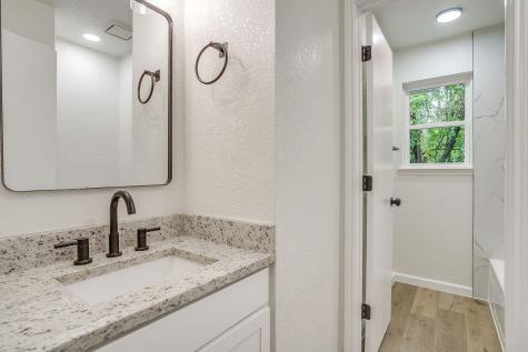 713 Vaughn Drive Burleson TX 76028