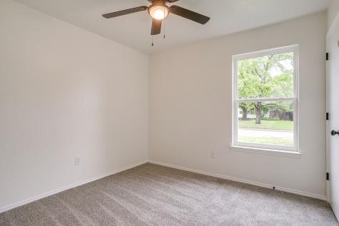 713 Vaughn Drive Burleson TX 76028