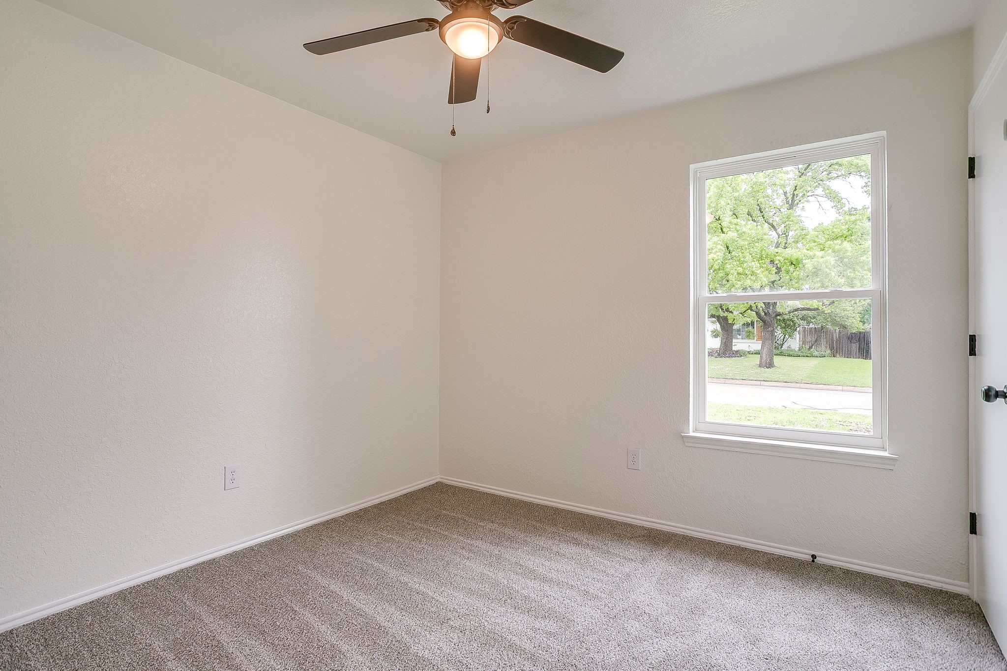 713 Vaughn Drive Burleson TX 76028