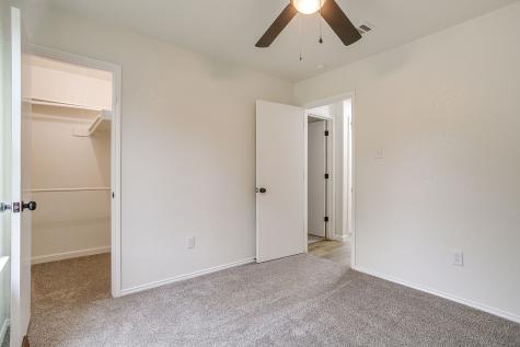 713 Vaughn Drive Burleson TX 76028