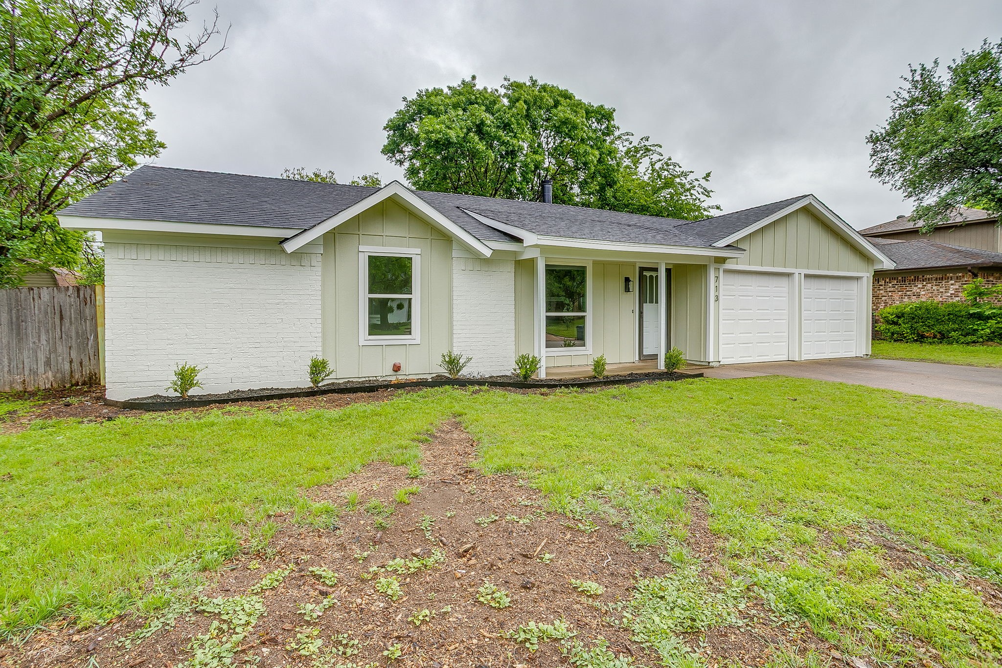 713 Vaughn Drive Burleson TX 76028