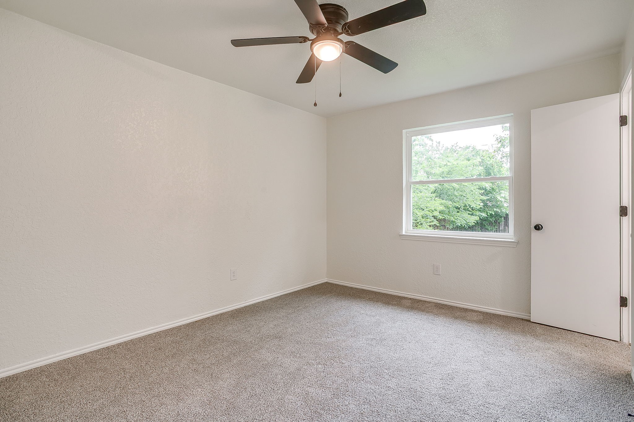713 Vaughn Drive Burleson TX 76028