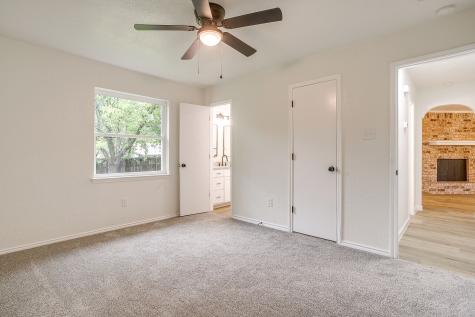 713 Vaughn Drive Burleson TX 76028