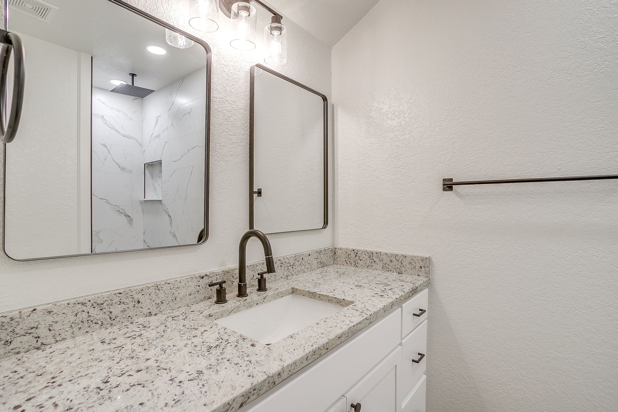 713 Vaughn Drive Burleson TX 76028