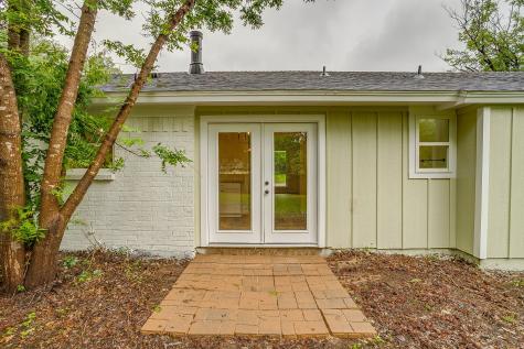 713 Vaughn Drive Burleson TX 76028