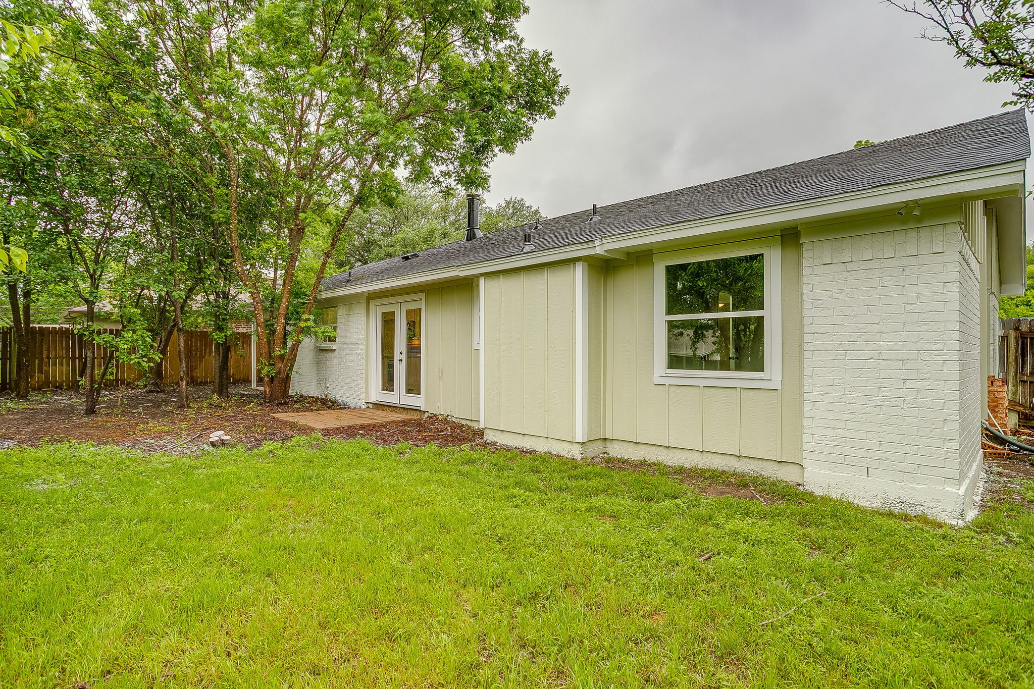 713 Vaughn Drive Burleson TX 76028