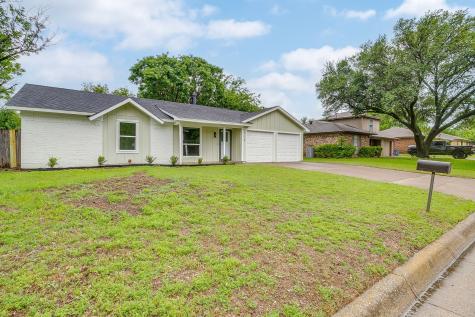 713 Vaughn Drive Burleson TX 76028