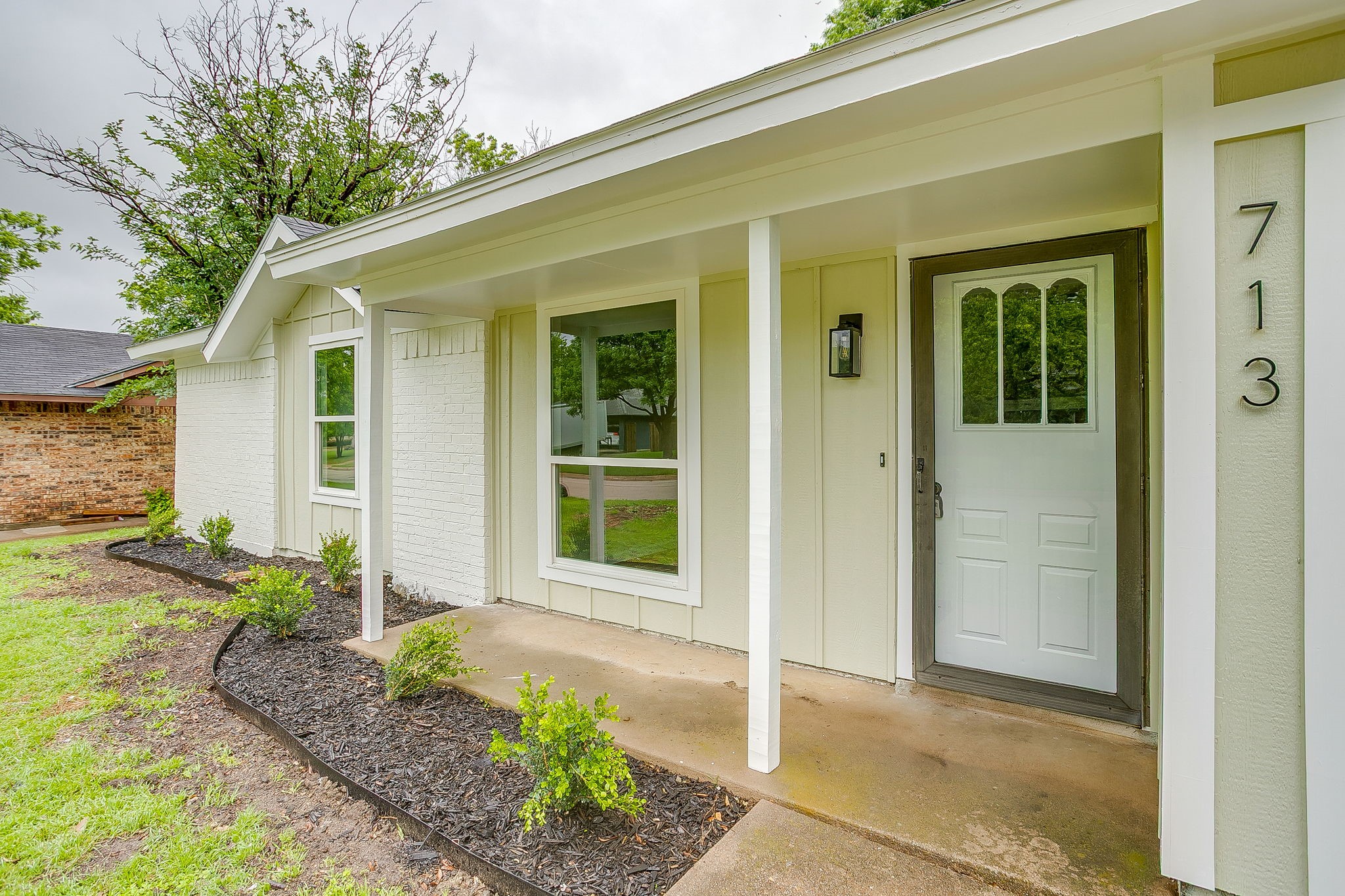 713 Vaughn Drive Burleson TX 76028