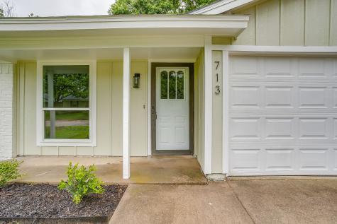 713 Vaughn Drive Burleson TX 76028