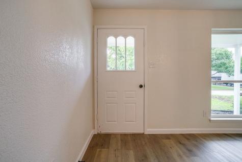 713 Vaughn Drive Burleson TX 76028