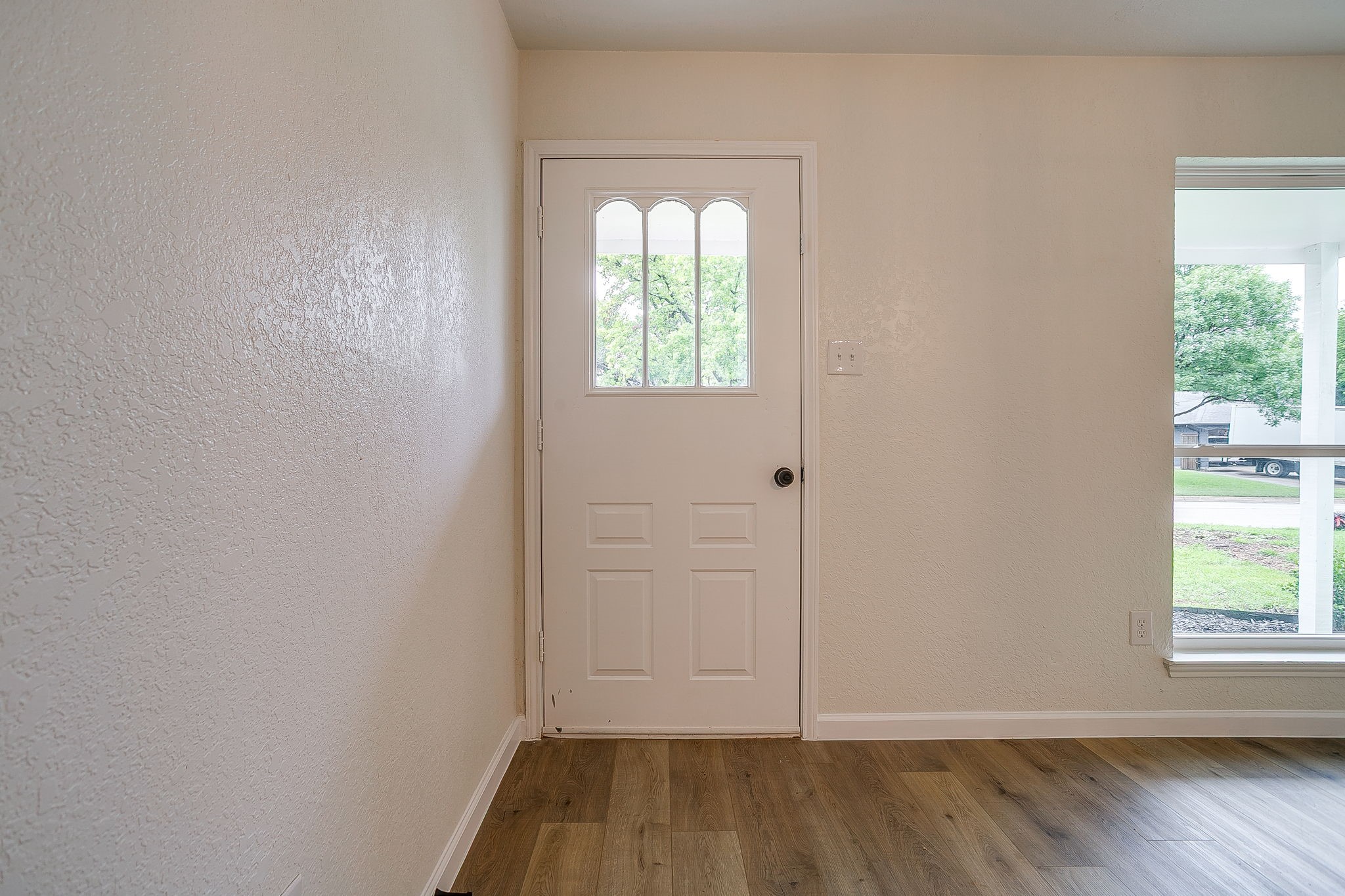 713 Vaughn Drive Burleson TX 76028