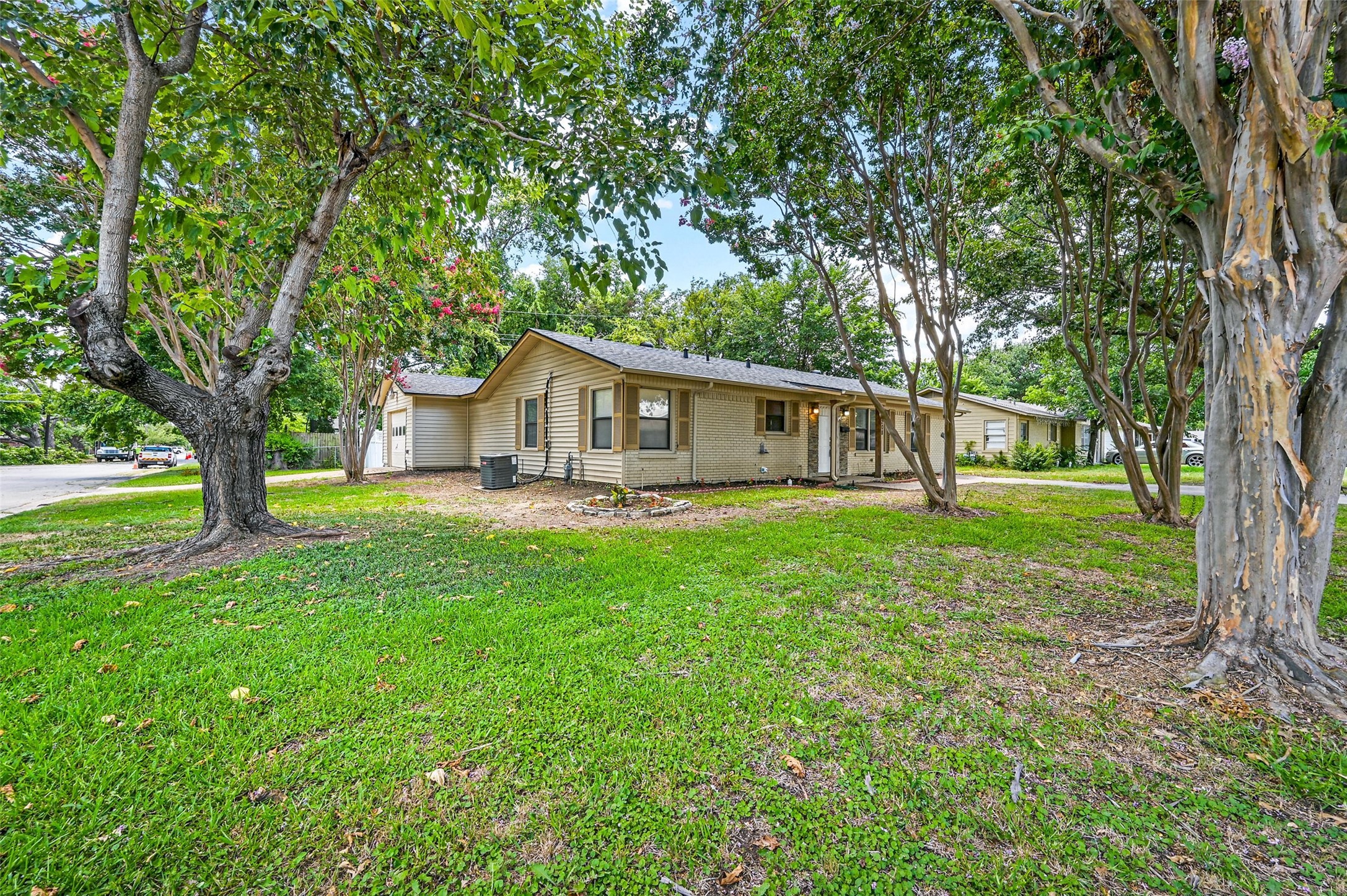 5208 Jane Anne Street Haltom City TX 76117