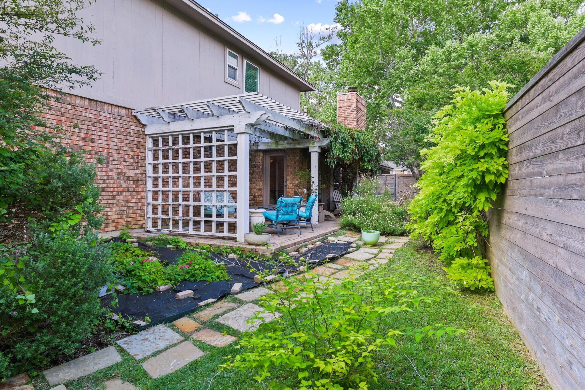 9317 Highedge Circle Dallas TX 75238