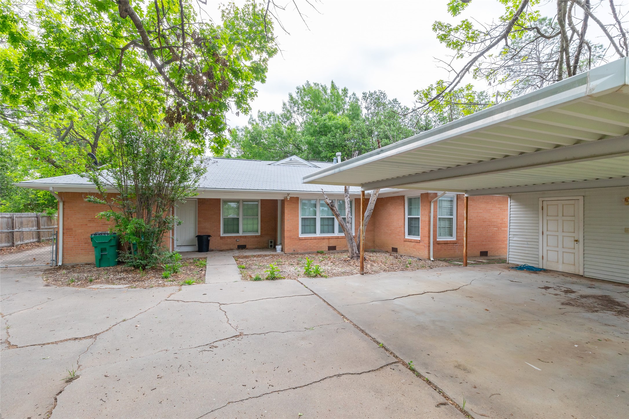 805 S Seaman Street Eastland TX 76448