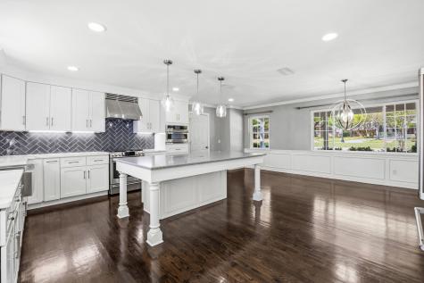 1636 W Red Bird Lane Dallas TX 75232