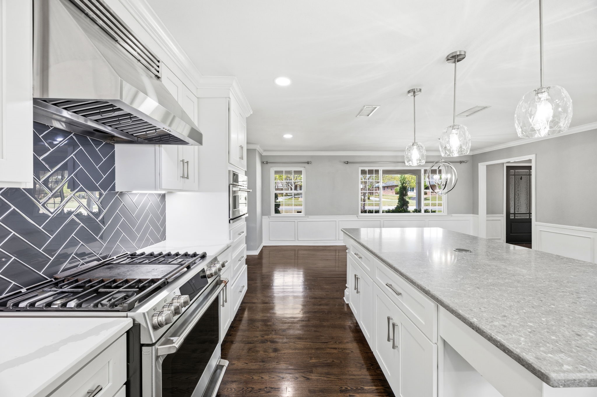 1636 W Red Bird Lane Dallas TX 75232