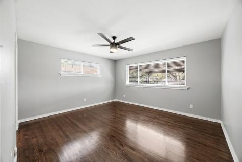 1636 W Red Bird Lane Dallas TX 75232