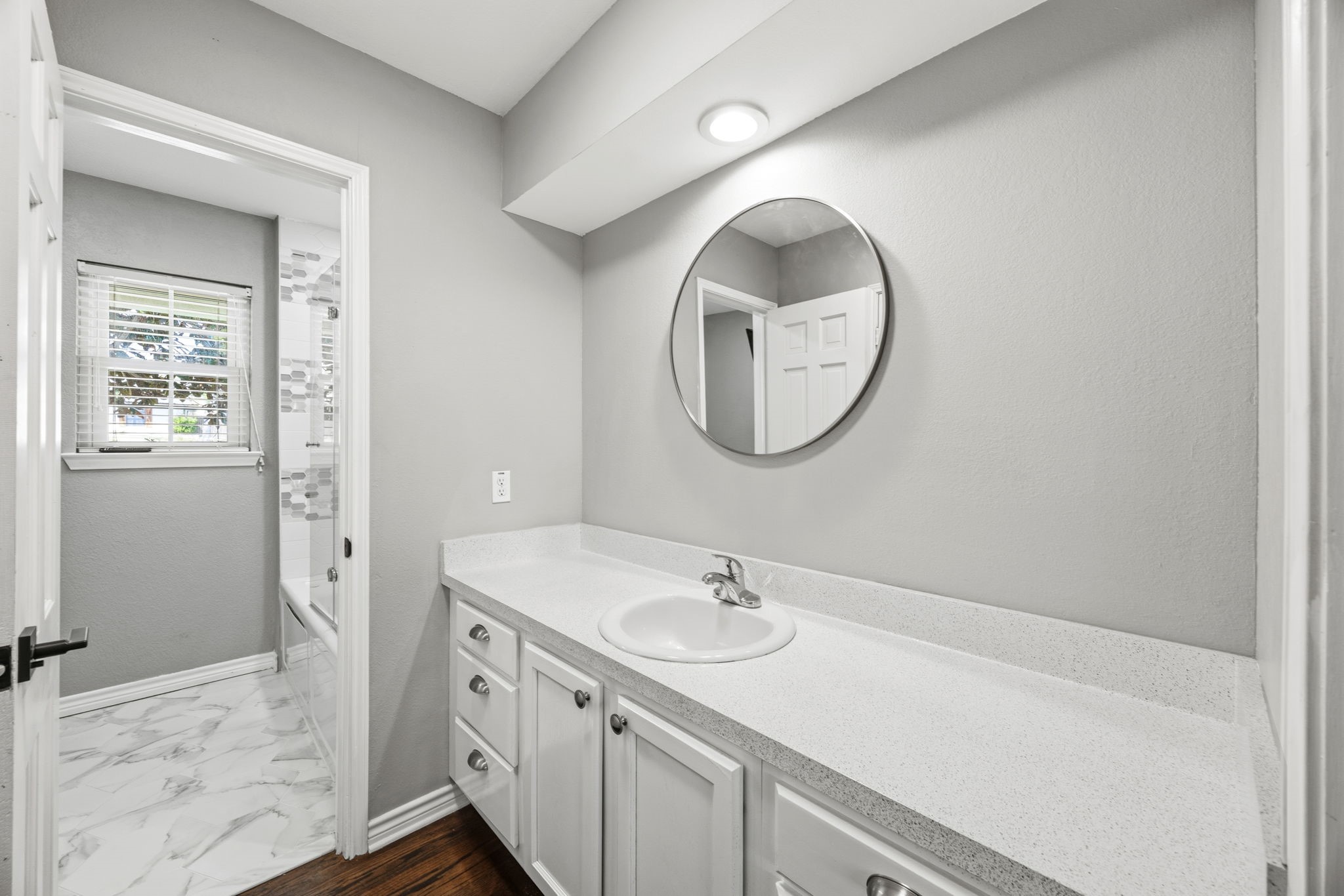 1636 W Red Bird Lane Dallas TX 75232