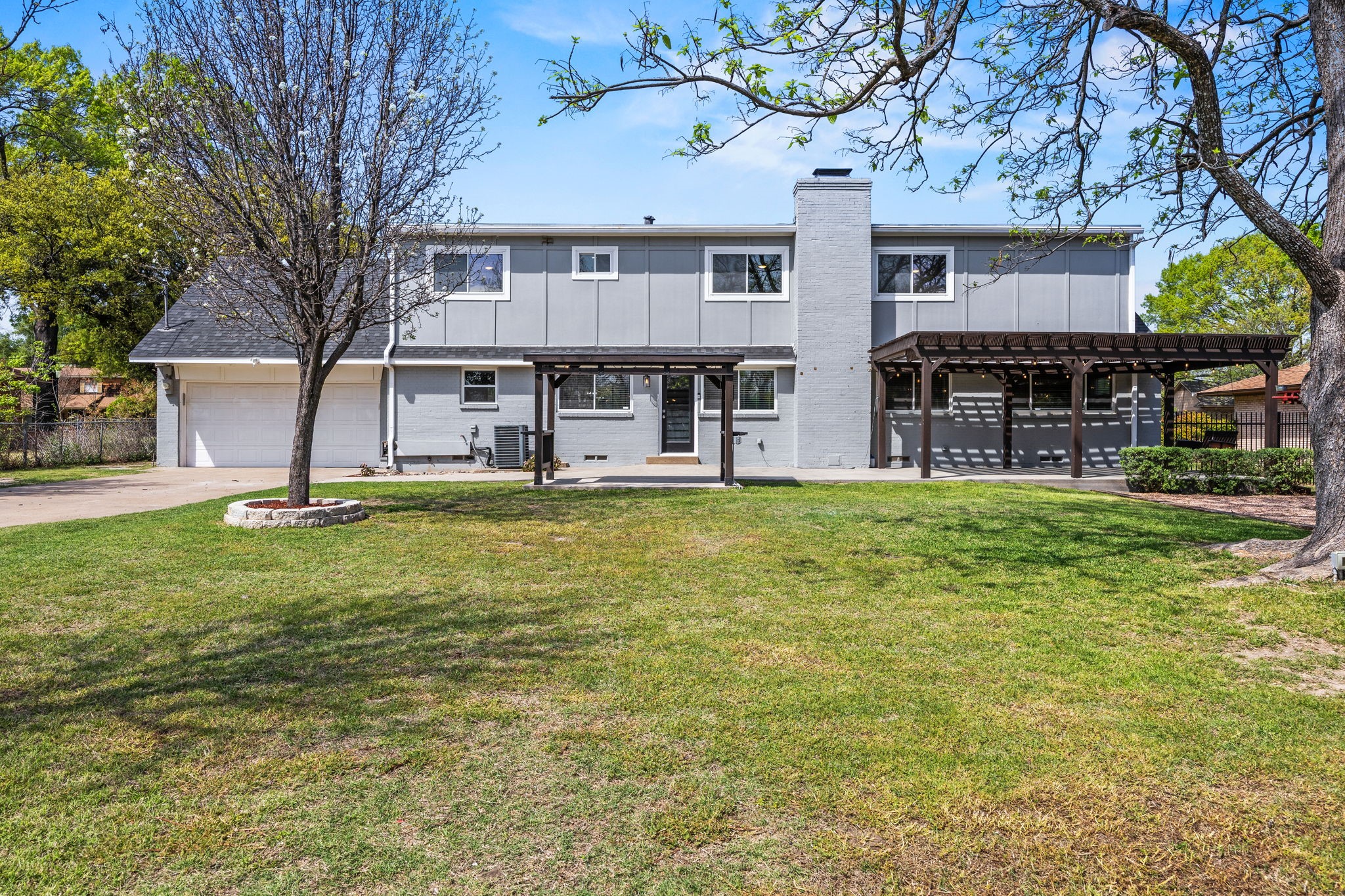 1636 W Red Bird Lane Dallas TX 75232