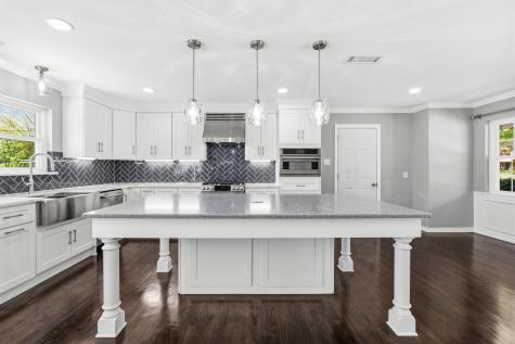 1636 W Red Bird Lane Dallas TX 75232