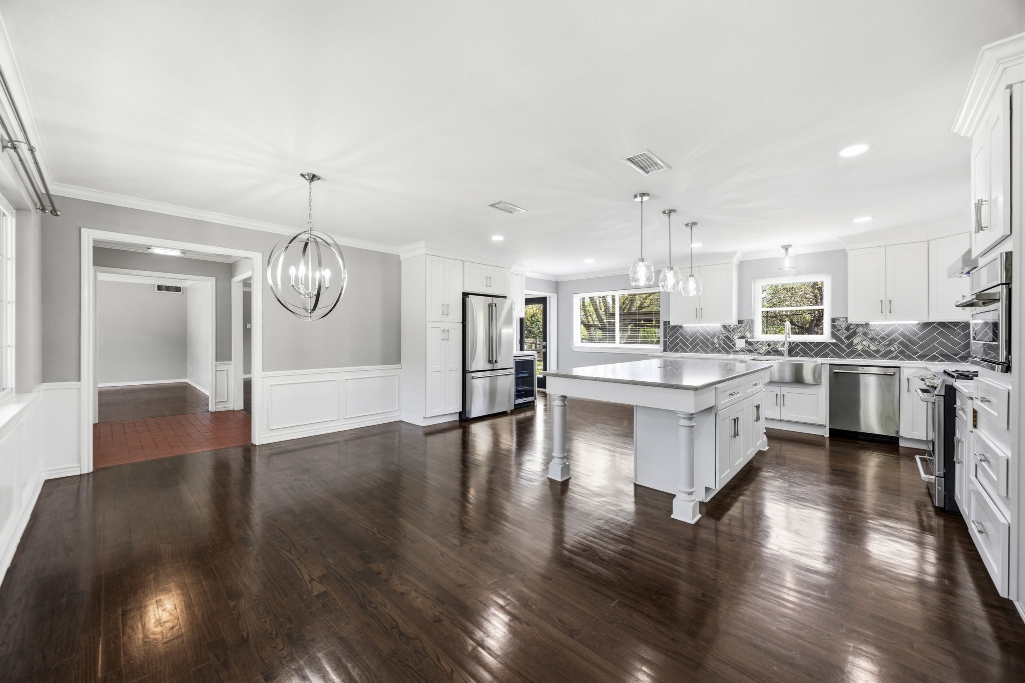1636 W Red Bird Lane Dallas TX 75232