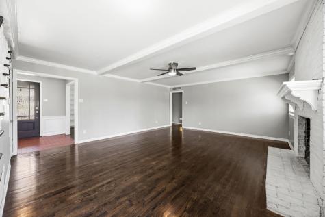 1636 W Red Bird Lane Dallas TX 75232