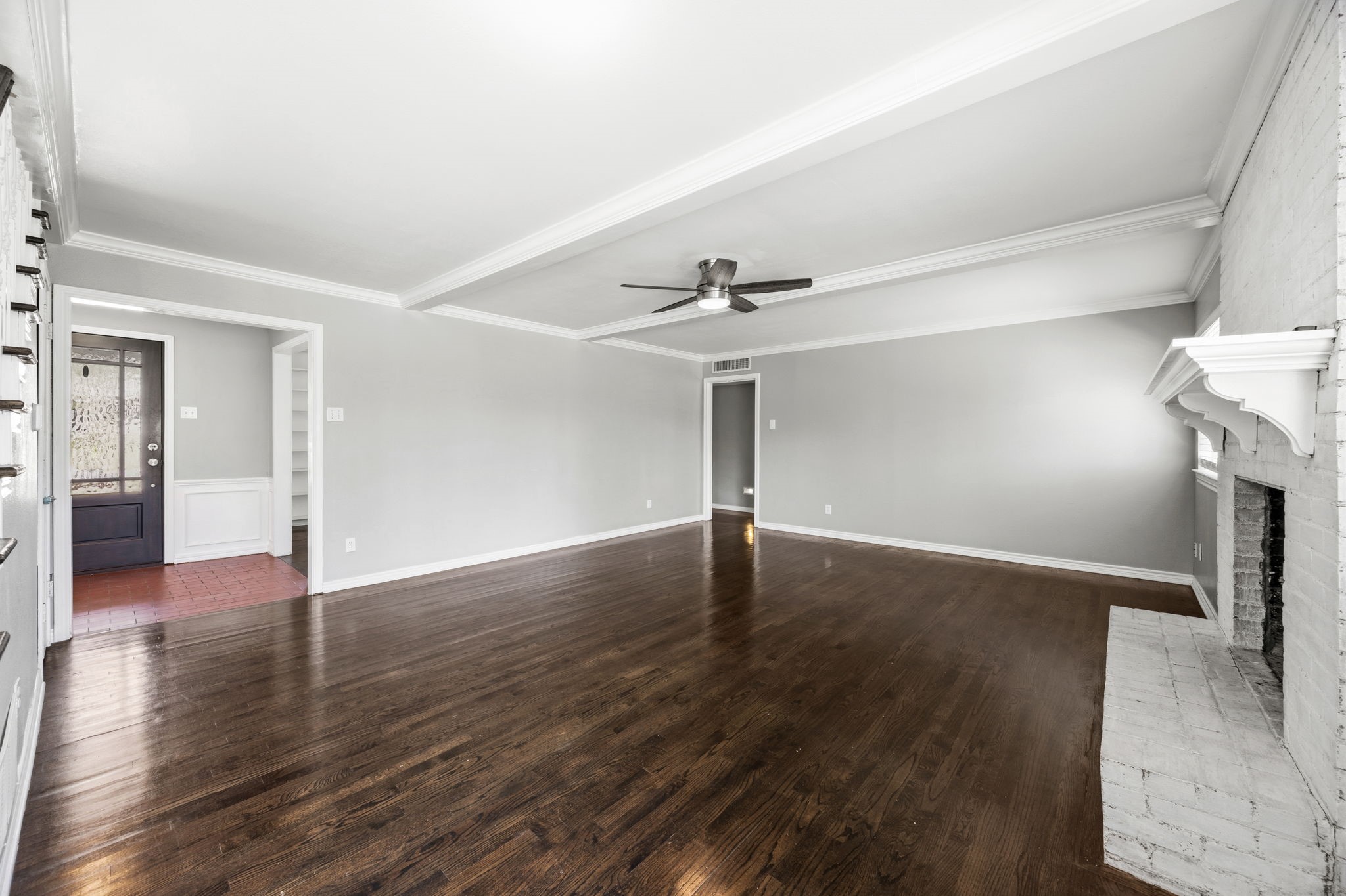 1636 W Red Bird Lane Dallas TX 75232
