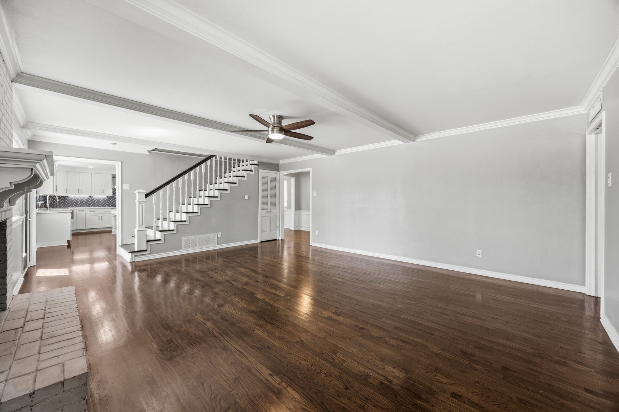 1636 W Red Bird Lane Dallas TX 75232