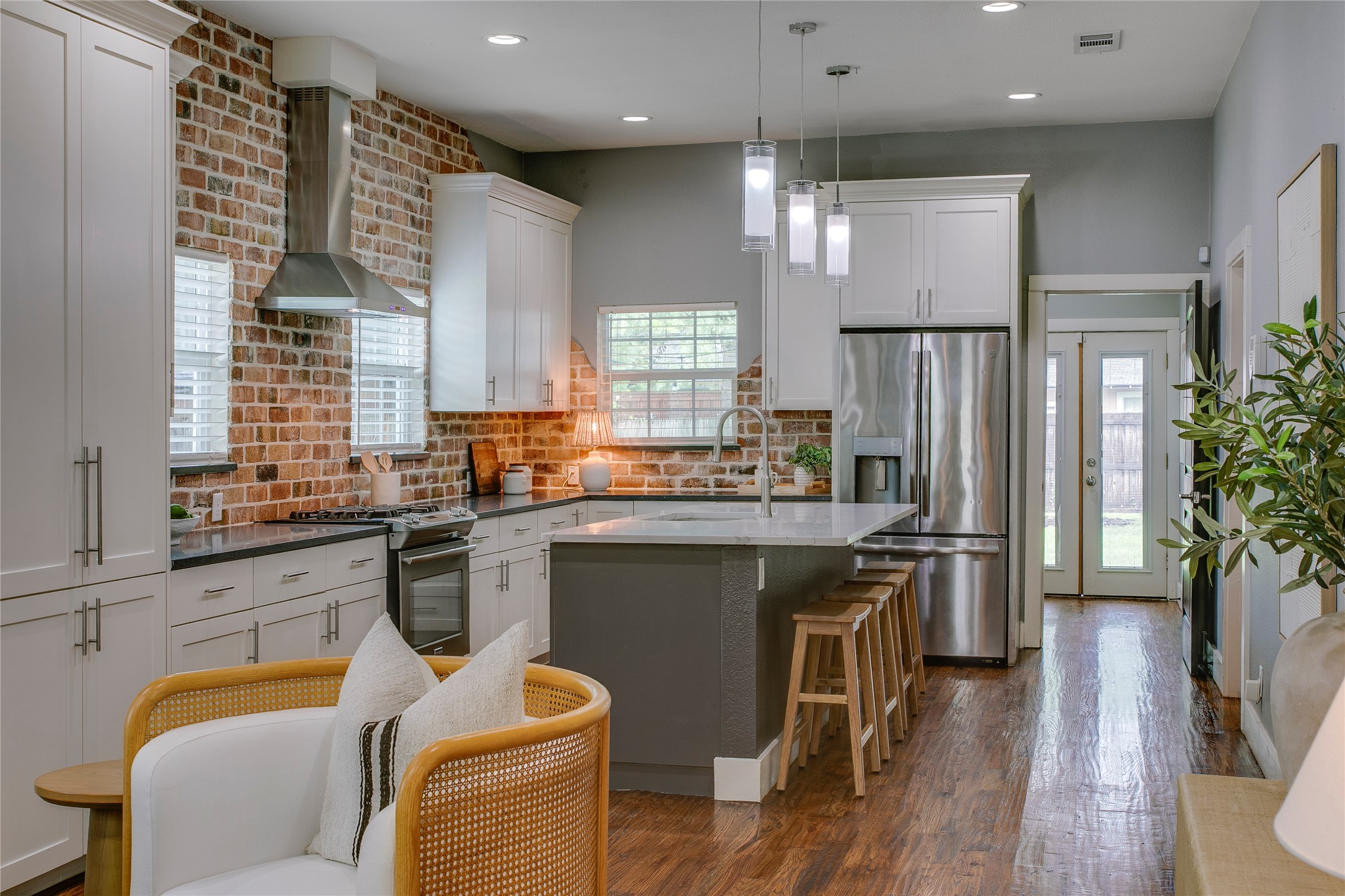 322 S Brighton Avenue Dallas TX 75208