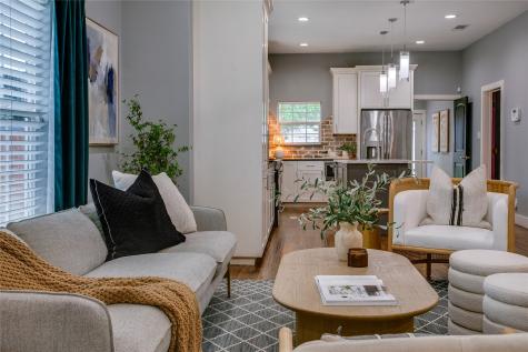 322 S Brighton Avenue Dallas TX 75208