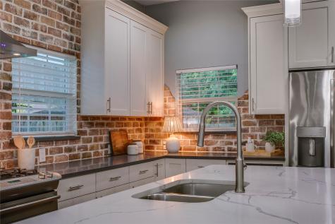 322 S Brighton Avenue Dallas TX 75208