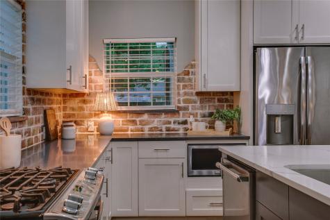 322 S Brighton Avenue Dallas TX 75208